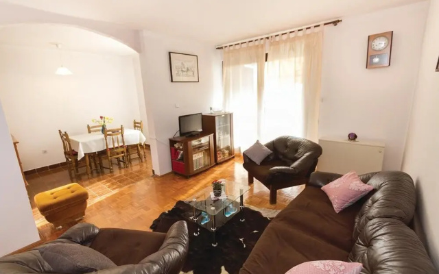 Stunning Apartment in Fazana With 2 Bedrooms and Wifi