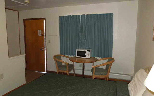 Delux Inn