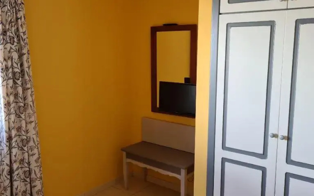 Oasis Royal F319