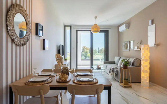 Ivory 1-BR Apt. & Balcony in Aradipou