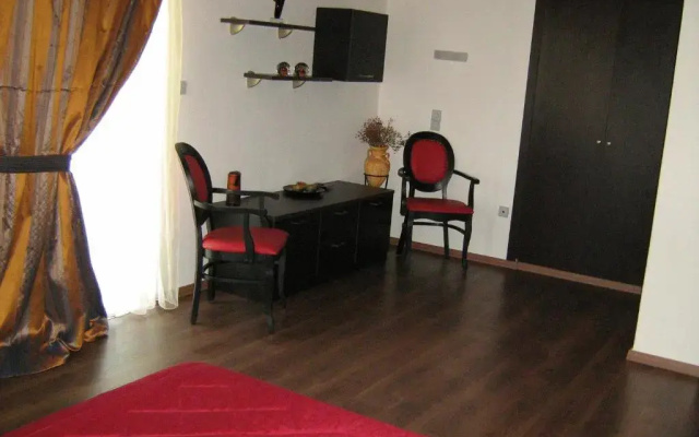 Selefkos Palace