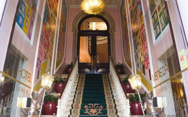 Ever Lisboa City Center Hotel вид на фасад