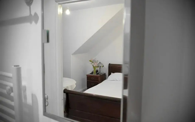 Tayview Hotel