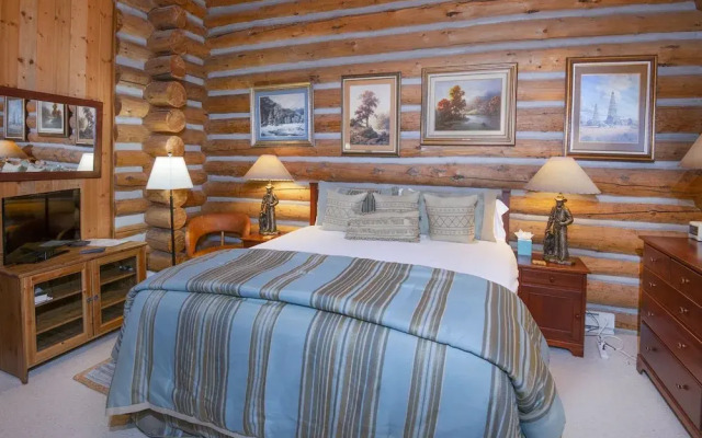 Timbercreek #8b 2 Bedroom Home by RedAwning