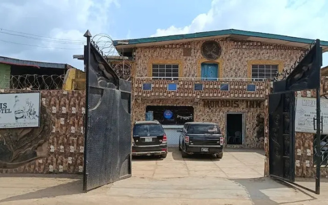 Moradis Onimoba Hotel