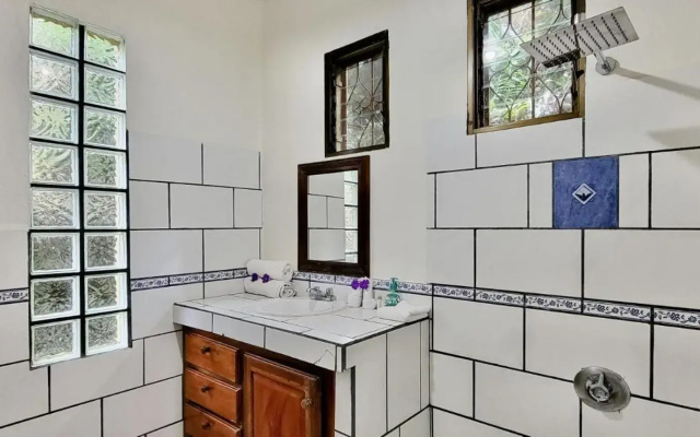 Toucan Villa Family Home w Private Pool Garden AC