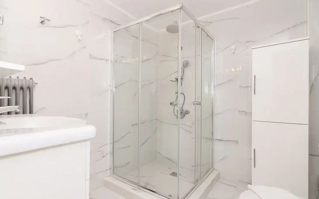 Brand new Stylish 2 bedroom apartment