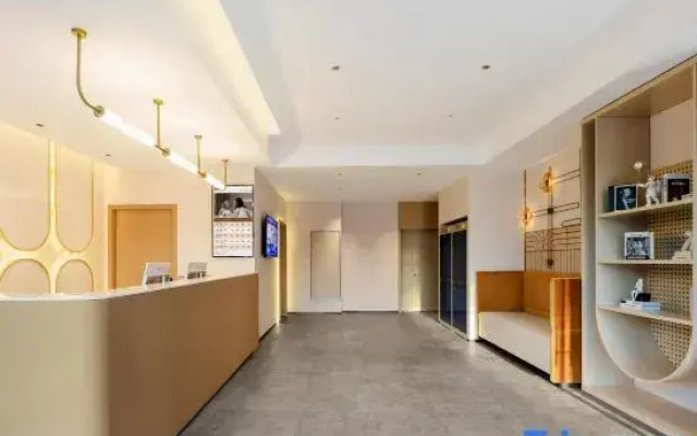 Jinjiang Inn (Linyi University Store, Linyi Small Commodity City)