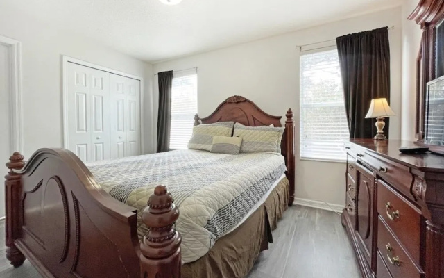 Mariel Oasis 6 Bedroom Home by RedAwning