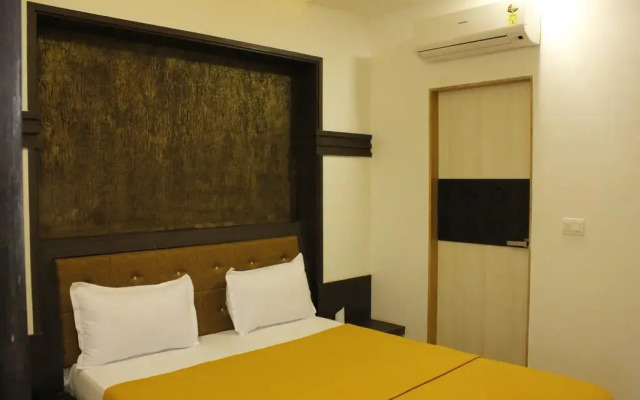 Hotel Shiv lake