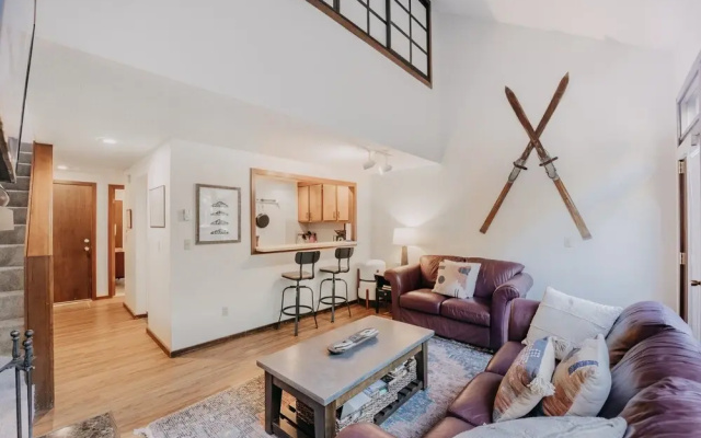 55sw - Fireplace - D/W - W/D - Wi-fi - Sleeps 4