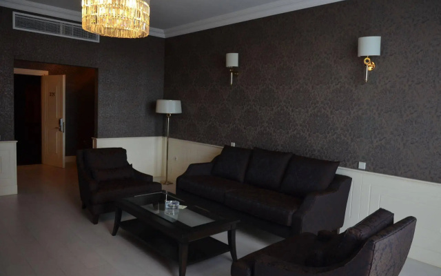 President Plaza Hotel