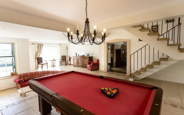 Villa Janota by Acasadascasas