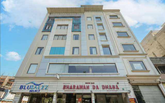 BluSalzz Select City Centre Near Golden Temple