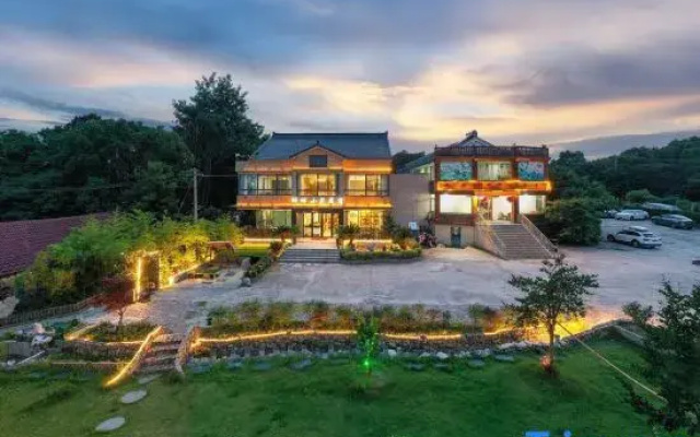 Tianmu Lake Tourism Resort Lakeside Xiaoyuan Homestay