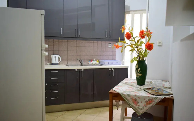 6 People Apartment near Downtown