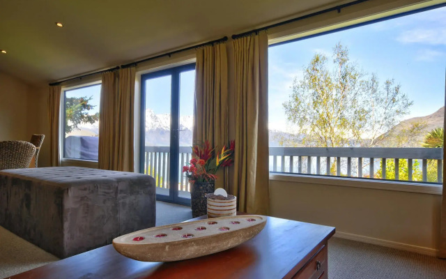 35b Greenstone Place