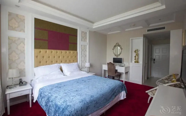 Roman Holiday Hotel (Wuhan Xibei Lake)