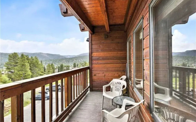 TYRA SKI IN OUT 4 BR Condo
