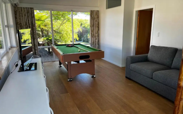 Emily's Beach House - Kaiteriteri Holiday Home