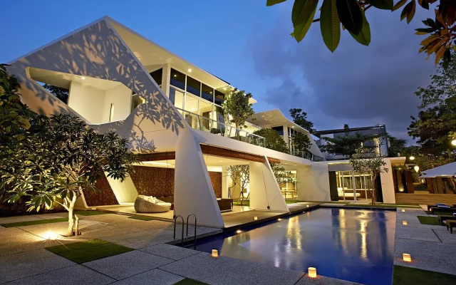 2Villa Z Rezidence 8BR with 2pools-  5Min Seminyak