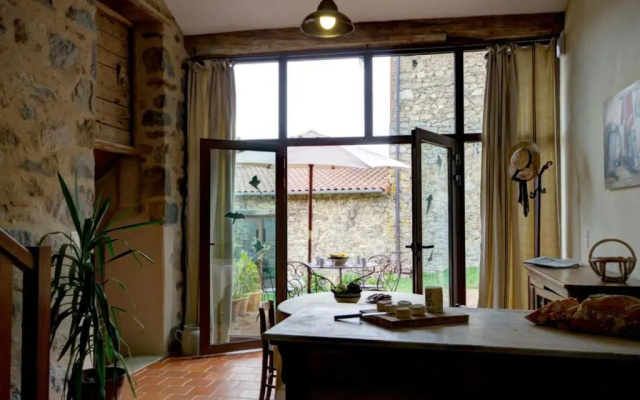 Gîte Saint-Just-la-Pendue, 3 pièces, 4 personnes - FR-1-496-51