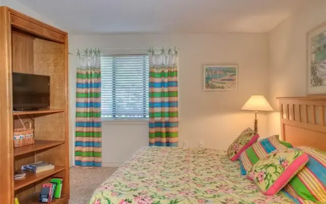 Laurel Court 307