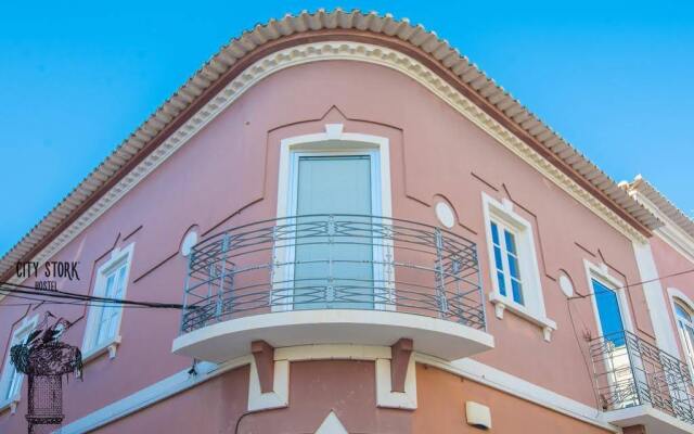 Отель City Stork Hostel Португалия, Портимао - отзывы, цены и фото номеров - забронировать отель City Stork Hostel онлайн вид на фасад