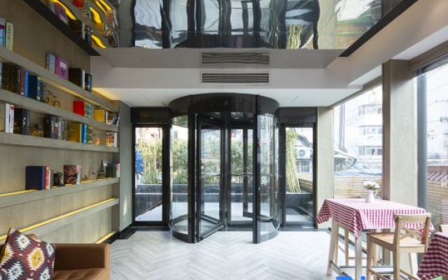 Qingmu Shang Hotel (Nanjing Xinjiekou Subway Station Central Mall)