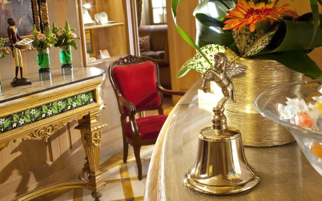 Hotel Chambiges Elysées
