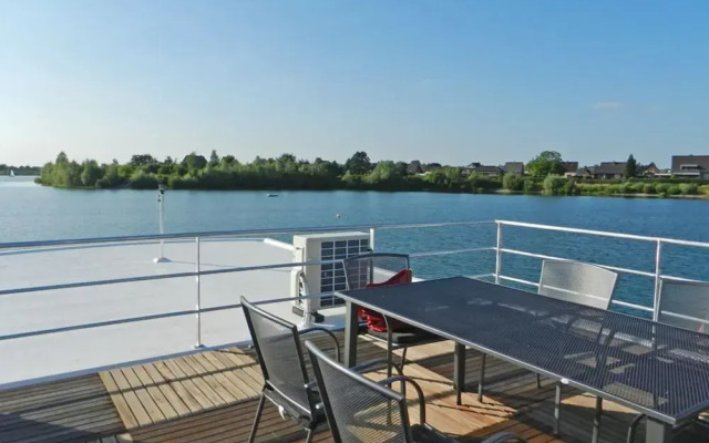 Hausboot am Xantener Nordsee