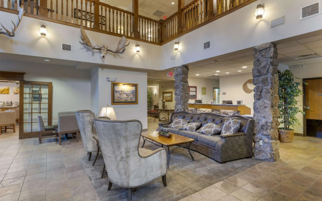 Comfort Inn & Suites Mt. Rushmore