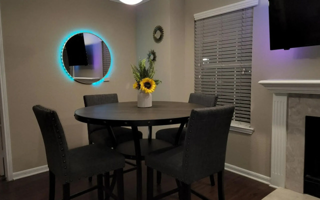 Medical Center 2BR With Resort Amenities