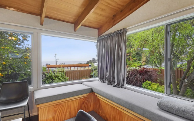 Lakeview Escape with spa - sauna - patio