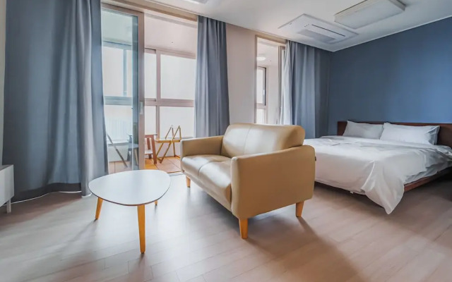 The November Stay In Landmark