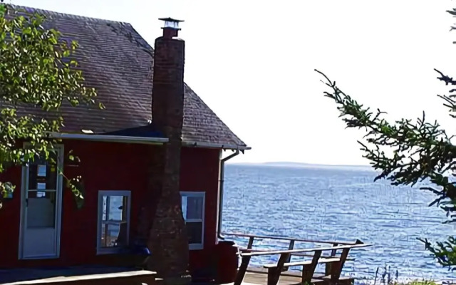 House at the Point - One Bedroom Home