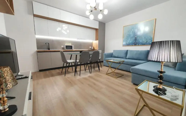 Miku Apartment-Premium 2BD At Wilson Squear