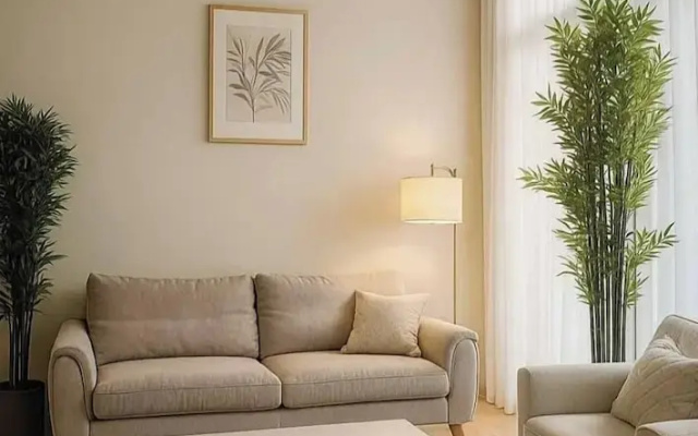 1BHK near metro. BusinessBay. Mera. 2209