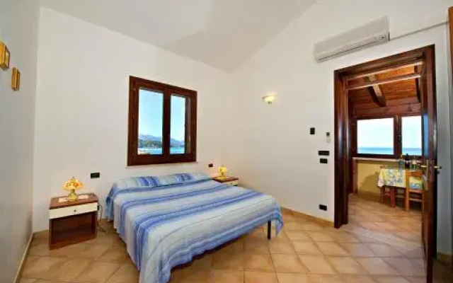 Blunda Holiday Home