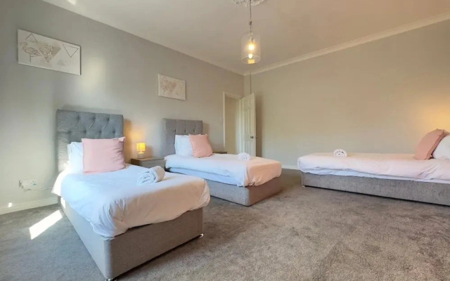 Great View- Ealing Heights