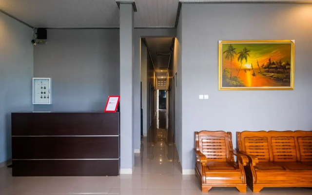 RedDoorz Near Dr Oen Solo Baru Hospital