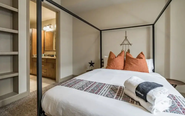 The Luxury Suites of Houston