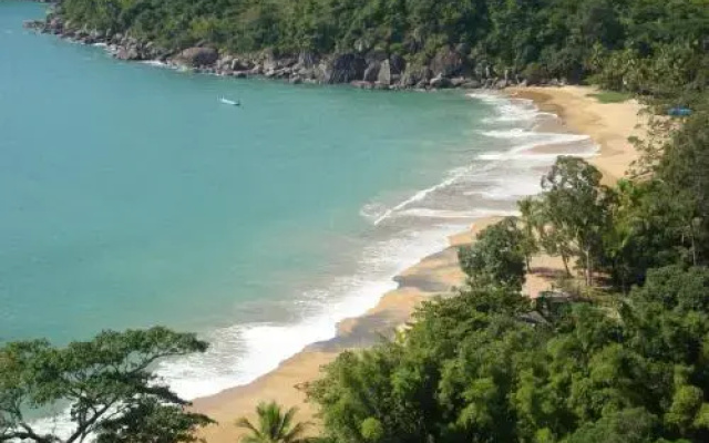 Chales Vermelhinha
