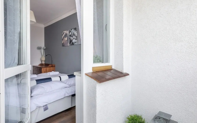 Plac Neptuna Apartments by Renters