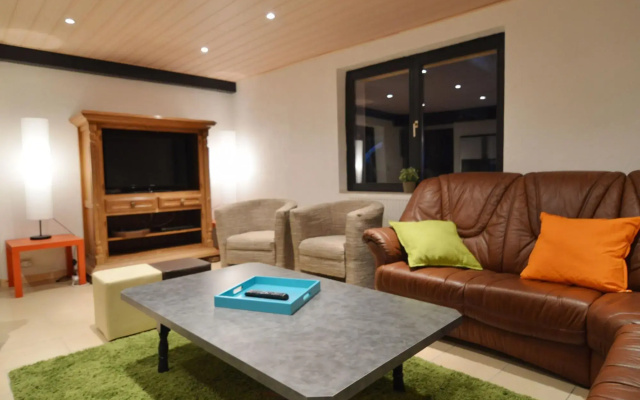 Modern Holiday Home in Sourbrodt with Private Pool