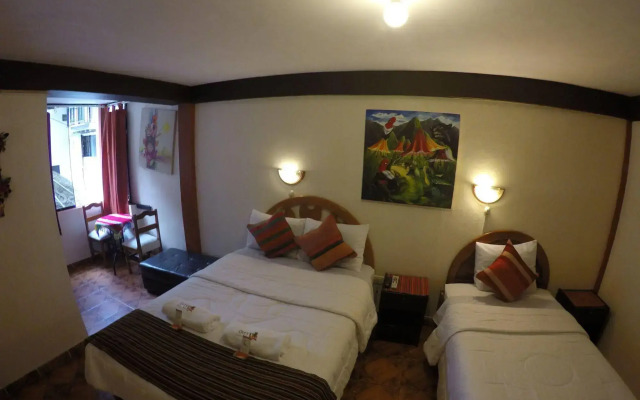 Condor Palace Hostal