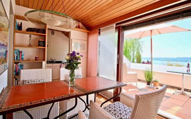 Ferienwohnung mit Seeblick und Dachterrasse in Überlingen