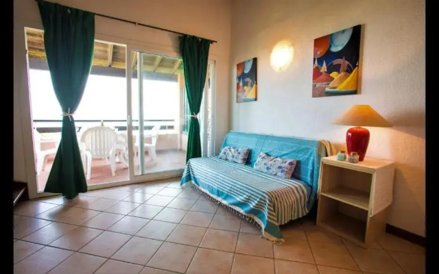 Apartment for 6 people on the sea