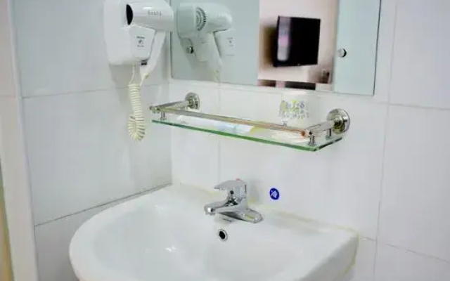 7Days Hotel (Shanxi Baqiuen Hospital West Gate)