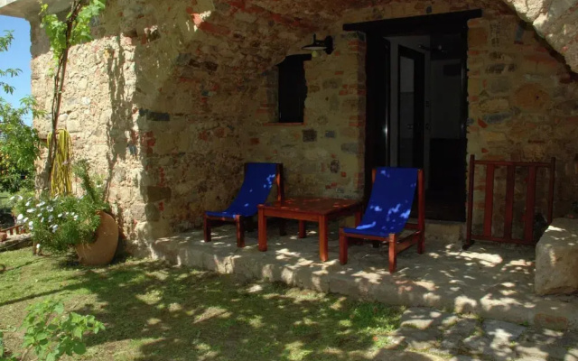 Villa in Velia Near Roman Ruins and Beach